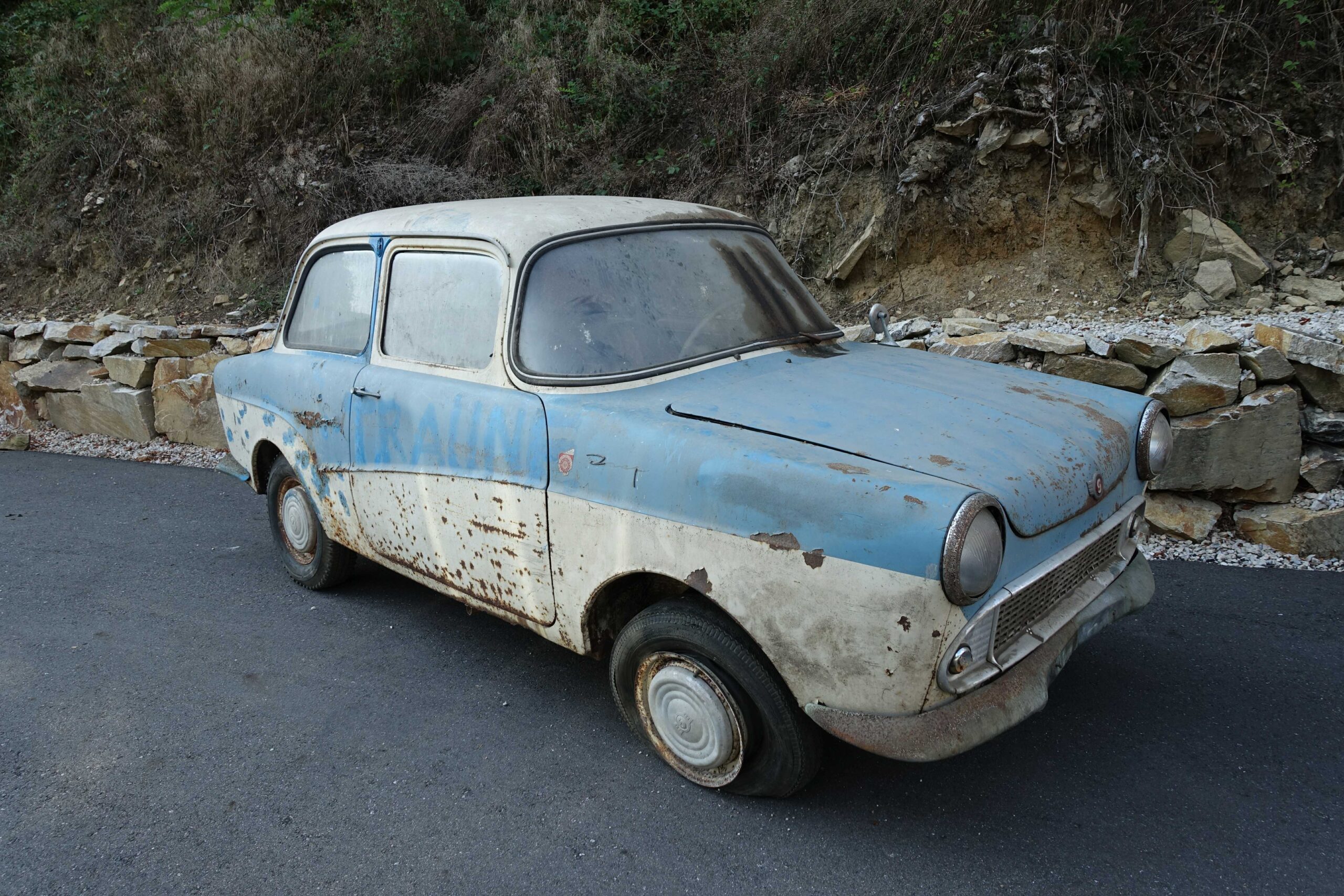 1.900 €
